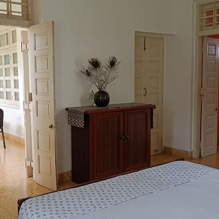 Srinekatan Heritage Villa Homestay أحمد أباد المظهر الخارجي الصورة