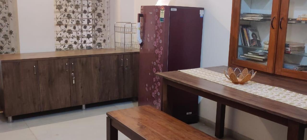 Srinekatan Heritage Villa Homestay أحمد أباد المظهر الخارجي الصورة