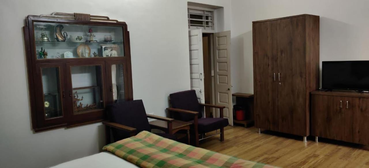 Srinekatan Heritage Villa Homestay أحمد أباد المظهر الخارجي الصورة