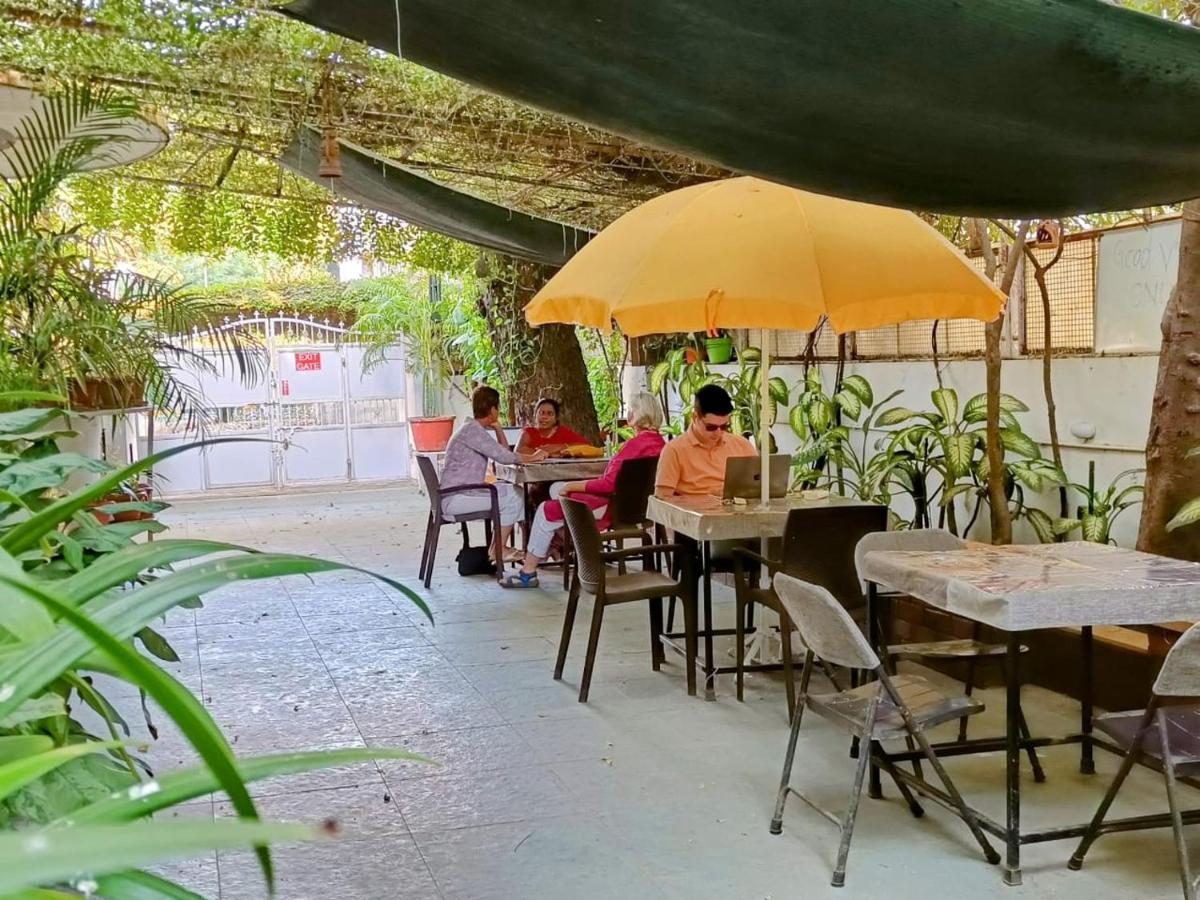 Srinekatan Heritage Villa Homestay أحمد أباد المظهر الخارجي الصورة