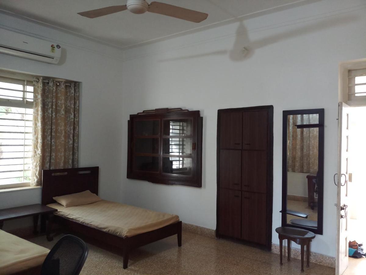 Srinekatan Heritage Villa Homestay أحمد أباد المظهر الخارجي الصورة